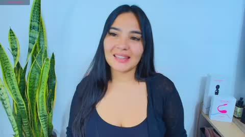    Independent model online show from April 28, 10:46 pm