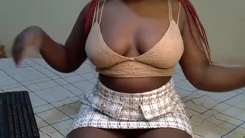 melisahh online show from October 12, 7:27 pm