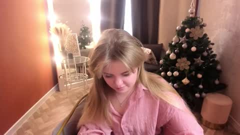 Sophia online show from December 17, 9:13 am