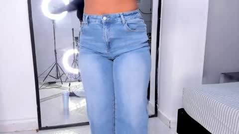 melissa_23_ online show from April 28, 11:58 am