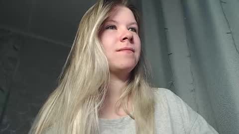 Melissa  Ray online show from February 9, 3:00 am