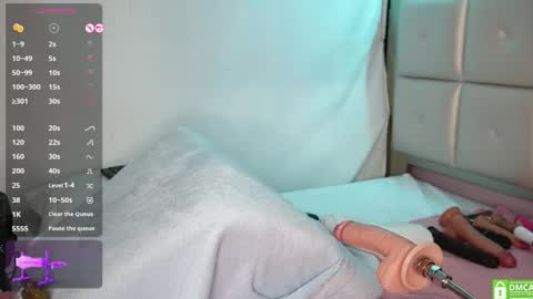 Snapshot of melissa_luu chatting on February 25, 11:37 pm melissa_luu online show from February 25, 11:37 pm