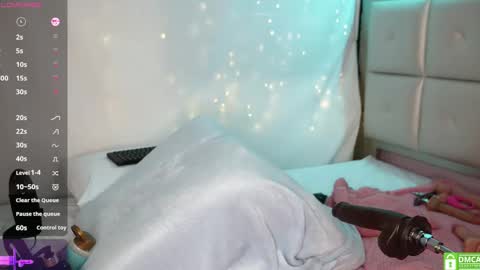 Snapshot of melissa_luu chatting on March 9, 9:57 pm melissa_luu online show from March 9, 9:57 pm