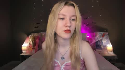 melissa_moooree online show from October 31, 9:46 am