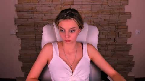 Snapshot of melissa_richardson chatting on February 26, 10:53 pm Melissa online show from February 26, 10:53 pm