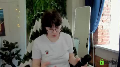 Melissa online show from July 12, 3:24 pm