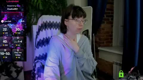 Melissa online show from July 4, 9:10 pm