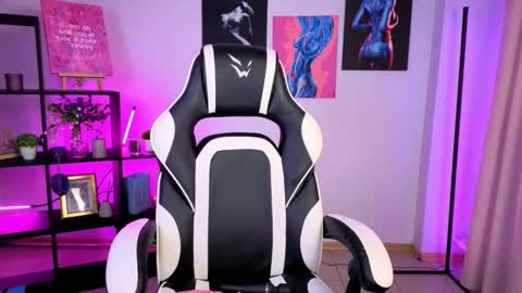 melissagray_ online show from December 3, 4:48 am