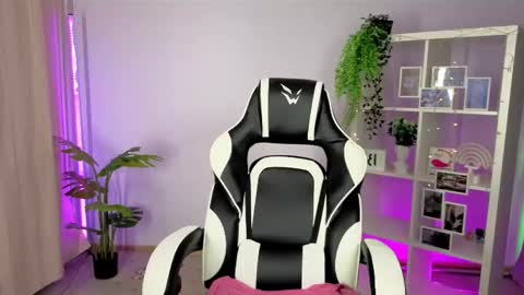 melissagray_ online show from November 10, 11:05 am