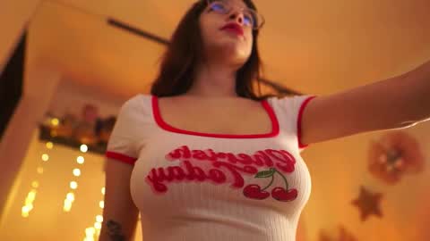 melissajones3 online show from December 2, 12:23 am