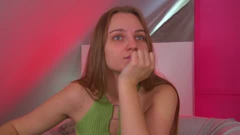 MelissaBerry online show from July 23, 7:49 am