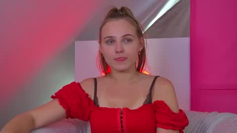 MelissaBerry online show from July 6, 3:03 pm
