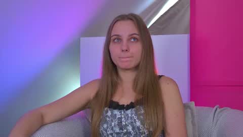 MelissaBerry online show from July 17, 8:51 am