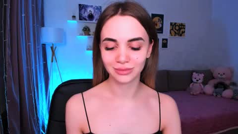 Tessa online show from March 11, 9:37 pm