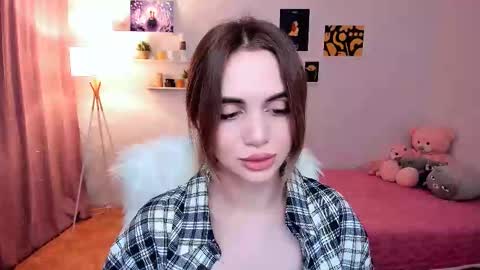 Tessa online show from February 25, 9:48 pm