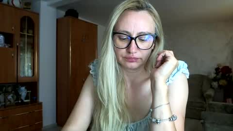 Melly online show from June 26, 7:42 am