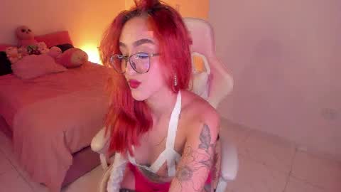 Melodie Roy 999 online show from May 6, 4:38 am