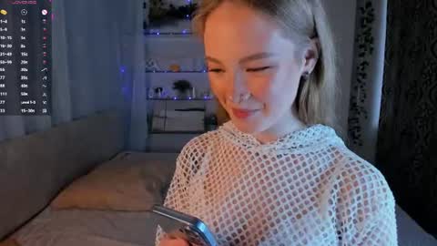 melodievejar online show from June 11, 4:20 am
