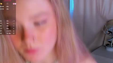 melodievejar online show from July 20, 10:39 am