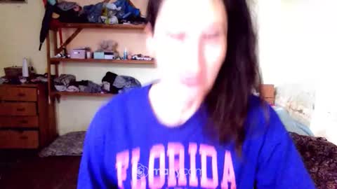 Snapshot of memorningdew chatting on October 26, 5:25 am Yummygirl online show from October 26, 5:25 am