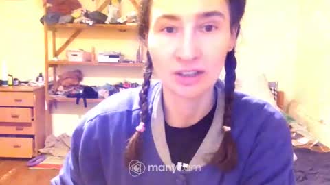 Snapshot of memorningdew chatting on January 18, 5:52 am Yummygirl online show from January 18, 5:52 am