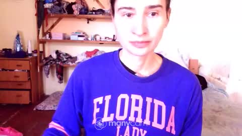 Snapshot of memorningdew chatting on September 14, 6:33 am Yummygirl online show from September 14, 6:33 am