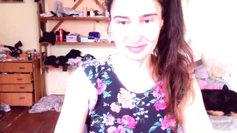 Yummygirl online show from June 26, 5:52 am