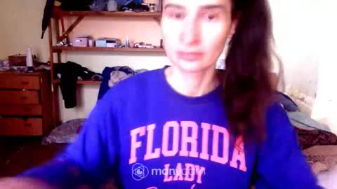 Snapshot of memorningdew chatting on October 28, 6:19 am Yummygirl online show from October 28, 6:19 am