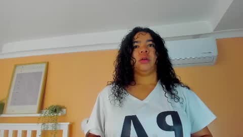  Memphis Williams  online show from July 30, 9:21 am