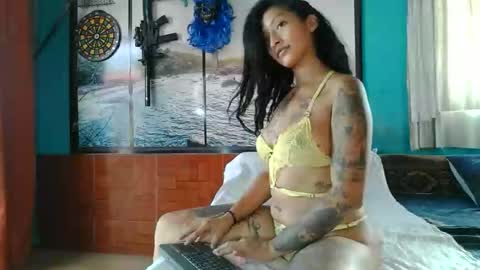 Snapshot of menesis888moon chatting on October 26, 8:59 pm menesis888moon online show from October 26, 8:59 pm