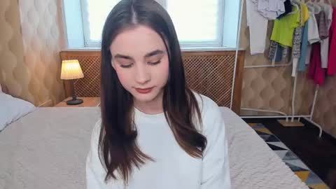 Julie online show from October 15, 10:40 am