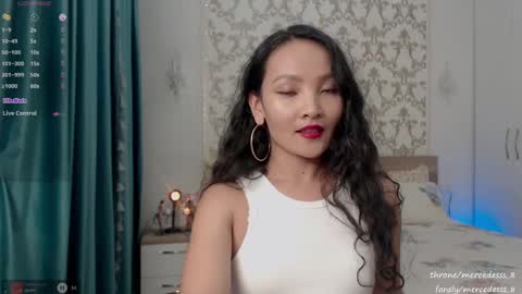 Snapshot of mercedesss_8 chatting on January 14, 10:27 am Next show on 03 Dec online show from January 14, 10:27 am