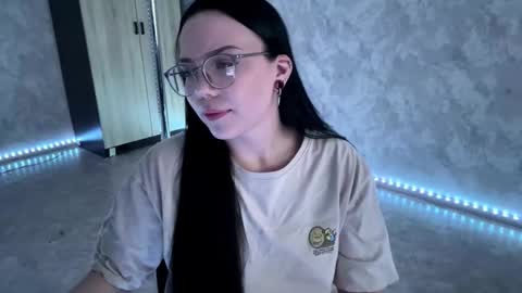 Alice online show from March 19, 2:54 pm