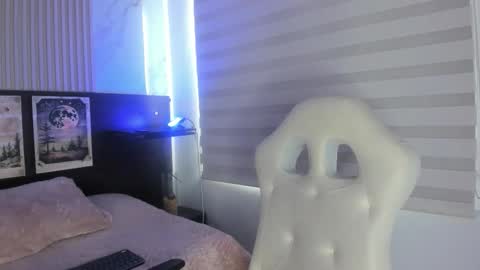 meredith_spencer online show from September 22, 1:20 pm