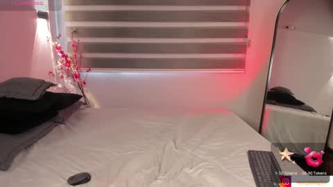 Snapshot of merida_taylor_ chatting on September 23, 1:20 pm Merida online show from September 23, 1:20 pm