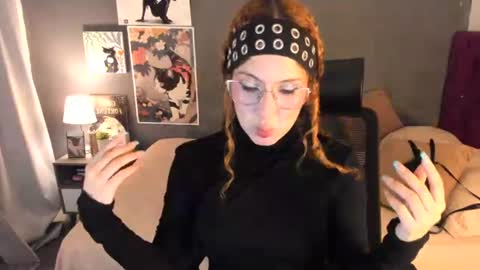 laura 3 i am independent model online show from July 3, 3:23 am