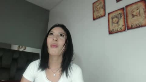 Snapshot of merlina_t chatting on October 16, 12:41 pm merlina_t online show from October 16, 12:41 pm