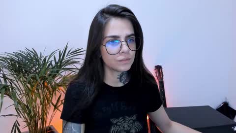 Snapshot of meurief chatting on March 5, 10:11 am Meurif online show from March 5, 10:11 am