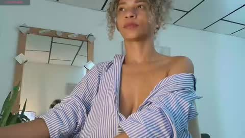 Snapshot of mhulattahot_ chatting on September 30, 5:24 am Mulata Spencer online show from September 30, 5:24 am