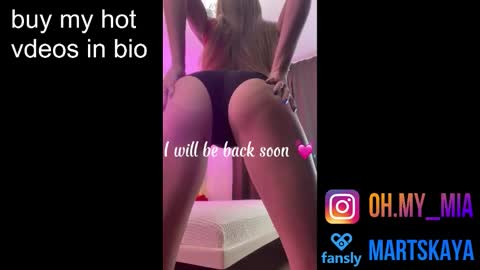 Snapshot of mia4sin chatting on October 12, 9:33 am Mia Martskaya online show from October 12, 9:33 am