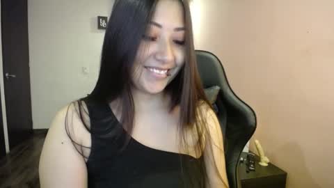Snapshot of mia_112022 chatting on January 20, 9:01 pm Mia zoe online show from January 20, 9:01 pm