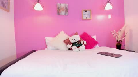 Mia Blair online show from December 16, 12:33 pm