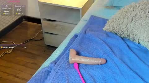mia__gv online show from April 29, 1:36 pm