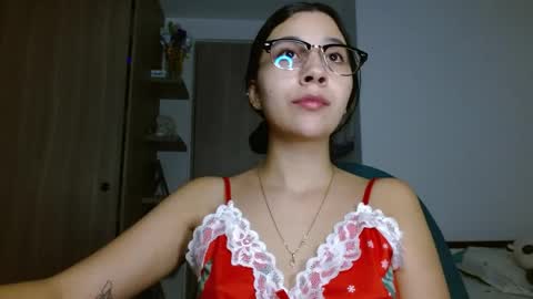 Mia online show from March 11, 3:22 am