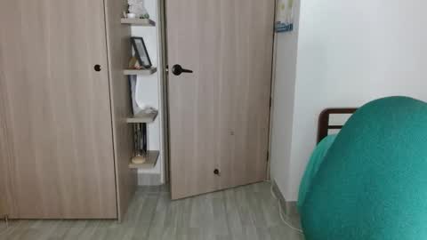 Mia online show from February 14, 6:15 am