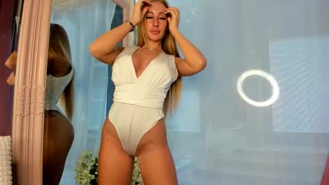 Mia  Milan online show from November 7, 11:27 am