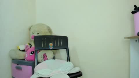 Mia  rooms online show from June 11, 7:43 pm