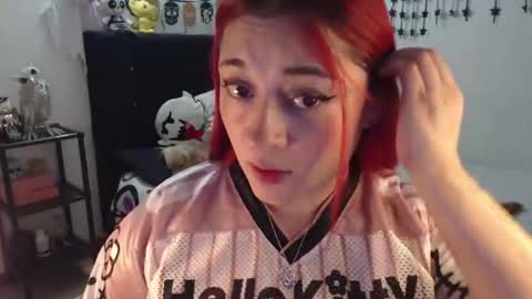 mia online show from July 28, 9:47 pm