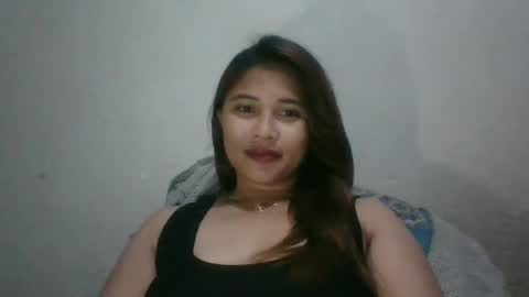 Snapshot of mia_bella04 chatting on January 29, 1:37 am mia_bella04 online show from January 29, 1:37 am