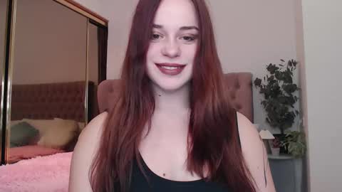 Mia online show from October 19, 9:50 pm